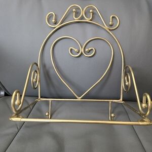 Gold Tone Heart Wire Shelf With Hangers. No Shelf